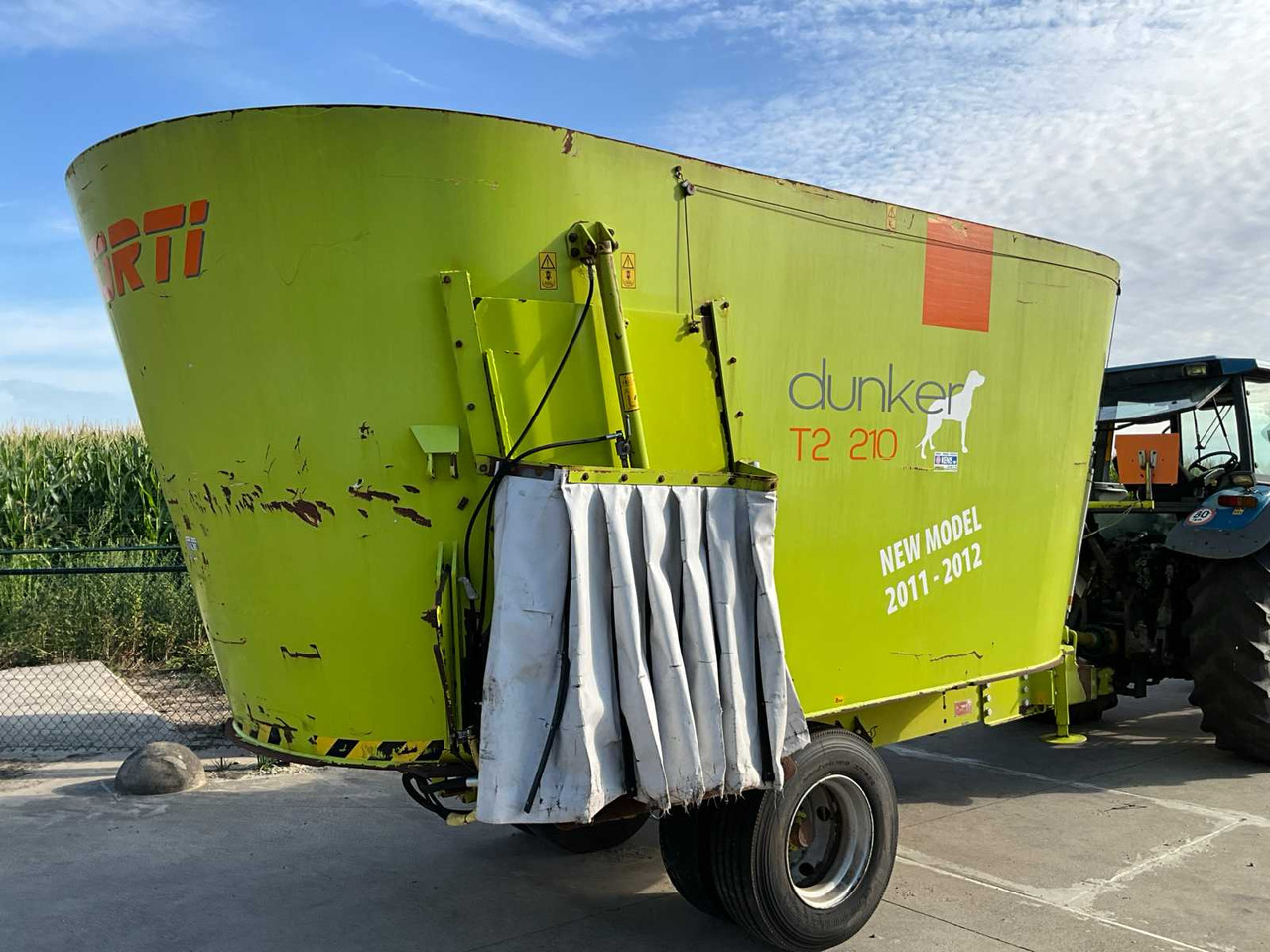 Dunker T2 210 - عربة خلط الأعلاف: صورة 4 Dunker T2 210 - عربة خلط الأعلاف: صورة 4