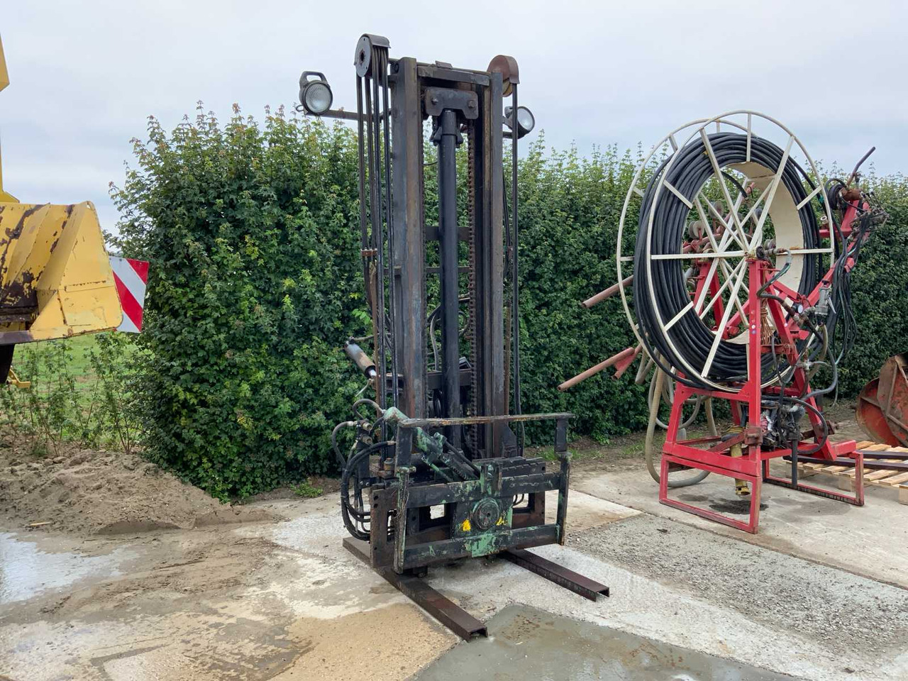 Duplex lifting mast with tilter - رافعة أمامية للجرار: صورة 1 Duplex lifting mast with tilter - رافعة أمامية للجرار: صورة 1
