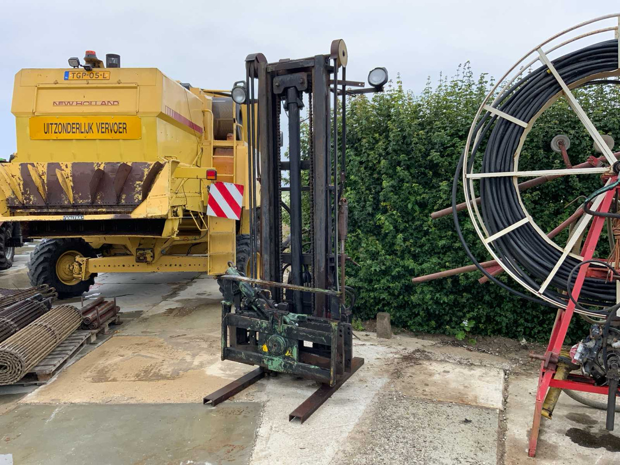 Duplex lifting mast with tilter - رافعة أمامية للجرار: صورة 2 Duplex lifting mast with tilter - رافعة أمامية للجرار: صورة 2