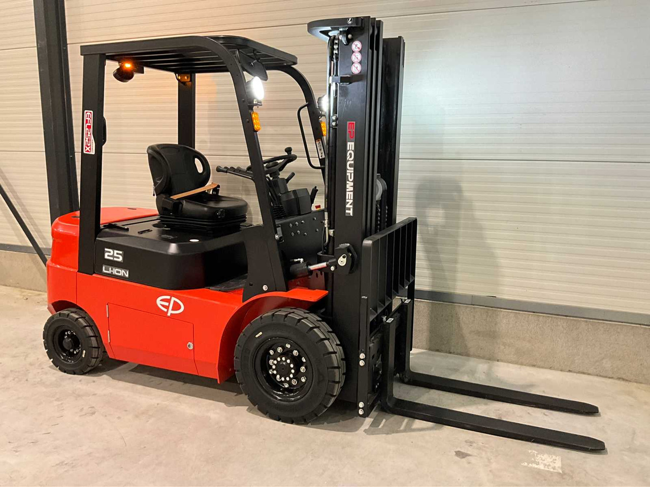 رافعة شوكية EP - 2025 - EFL 252 X - FORKLIFT TRUCK: صورة 8 رافعة شوكية EP - 2025 - EFL 252 X - FORKLIFT TRUCK: صورة 8