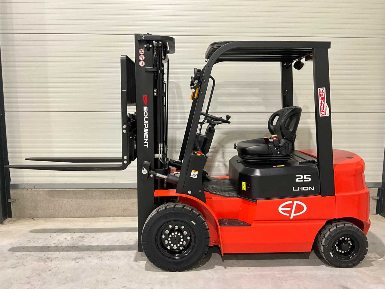 رافعة شوكية EP - 2025 - EFL 252 X - FORKLIFT TRUCK: صورة 9 رافعة شوكية EP - 2025 - EFL 252 X - FORKLIFT TRUCK: صورة 9