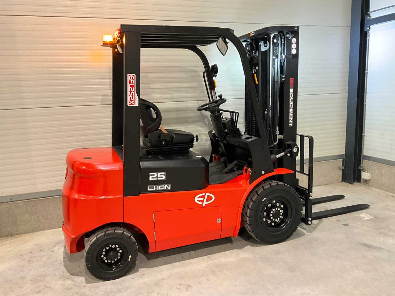 رافعة شوكية EP - 2025 - EFL 252 X - FORKLIFT TRUCK: صورة 6 رافعة شوكية EP - 2025 - EFL 252 X - FORKLIFT TRUCK: صورة 6