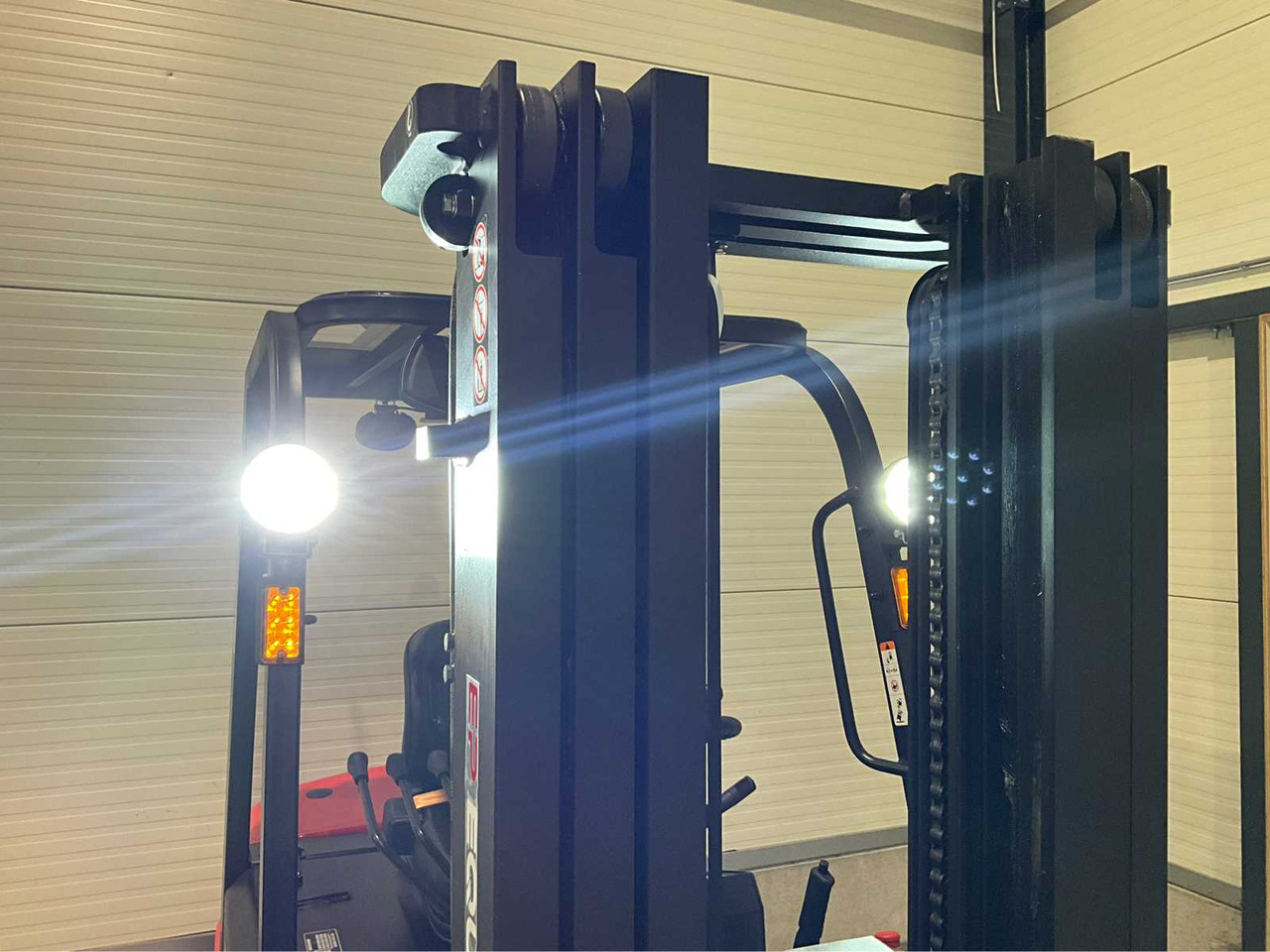 رافعة شوكية EP - 2025 - EFL 252 X - FORKLIFT TRUCK: صورة 16 رافعة شوكية EP - 2025 - EFL 252 X - FORKLIFT TRUCK: صورة 16