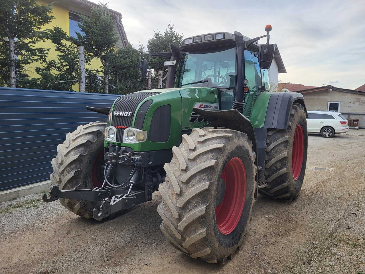 FENDT - 920 FAVORIT VARIO - 4-WHEEL DRIVE TRACTOR - 2009 - جرار: صورة 1 FENDT - 920 FAVORIT VARIO - 4-WHEEL DRIVE TRACTOR - 2009 - جرار: صورة 1