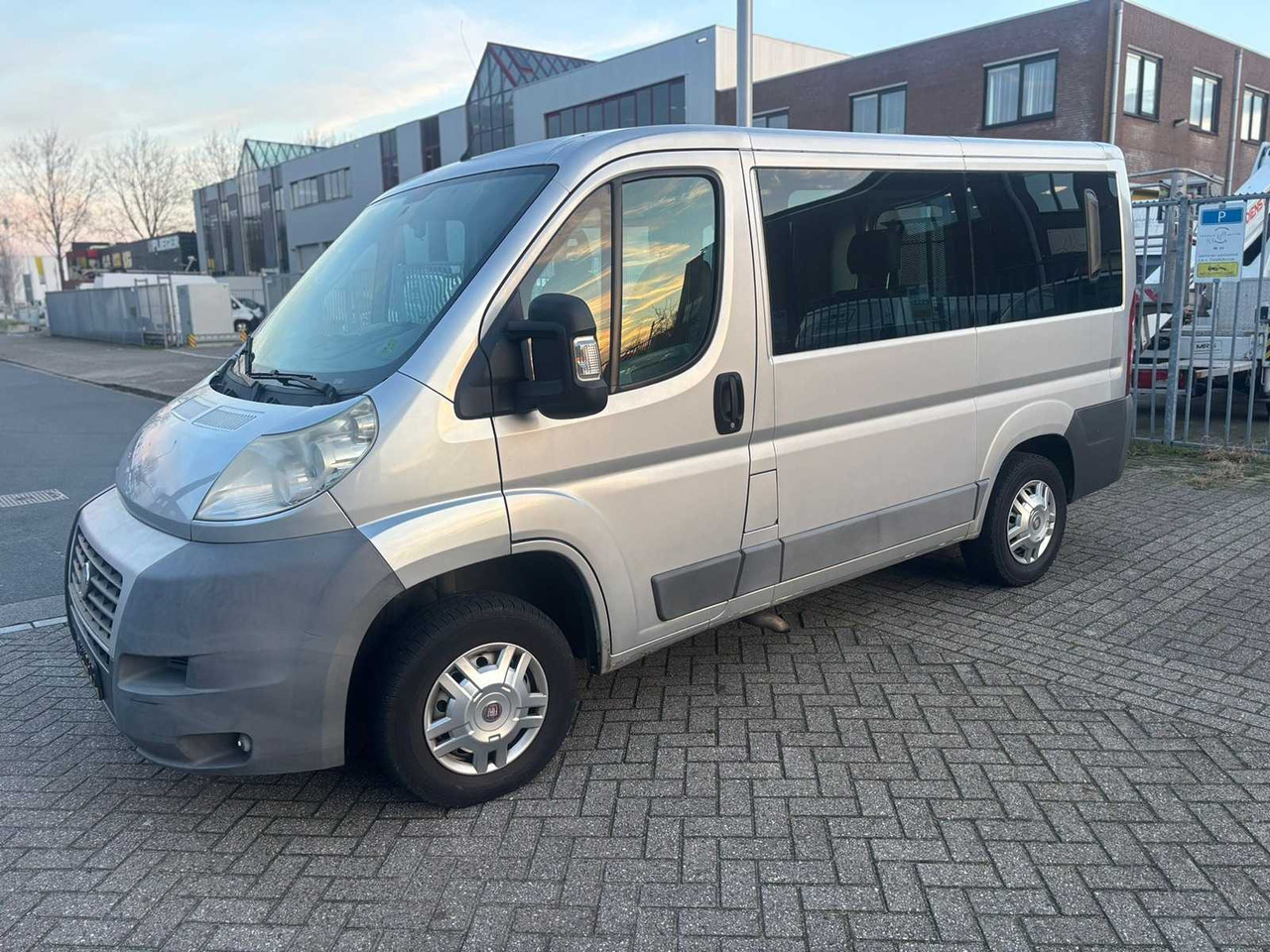 FIAT - DUCATO - WHEELCHAIR TRANSPORT - 30 2.2 MJ KH1 DC - COMMERCIAL VEHICLE - شاحنة التوصيل: صورة 2 FIAT - DUCATO - WHEELCHAIR TRANSPORT - 30 2.2 MJ KH1 DC - COMMERCIAL VEHICLE - شاحنة التوصيل: صورة 2