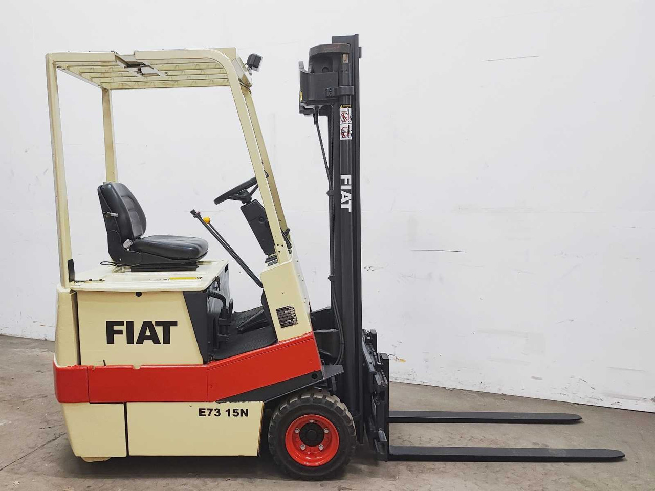 FIAT - E73 15N - FORKLIFT - 1995 - رافعة شوكية: صورة 4 FIAT - E73 15N - FORKLIFT - 1995 - رافعة شوكية: صورة 4