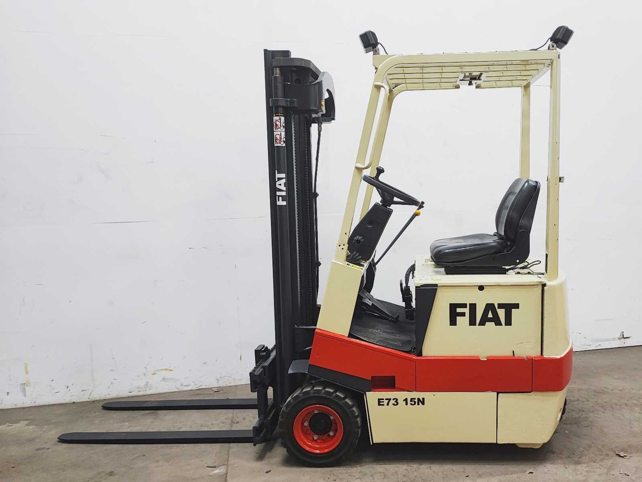 FIAT - E73 15N - FORKLIFT - 1995 - رافعة شوكية: صورة 3 FIAT - E73 15N - FORKLIFT - 1995 - رافعة شوكية: صورة 3