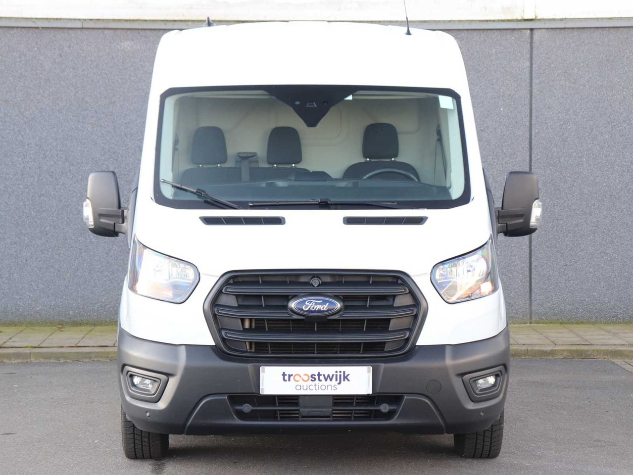 FORD TRANSIT 290 2.0 TDCI L2H2 TREND VAN | VRF-27-T - شاحنة التوصيل: صورة 2 FORD TRANSIT 290 2.0 TDCI L2H2 TREND VAN | VRF-27-T - شاحنة التوصيل: صورة 2