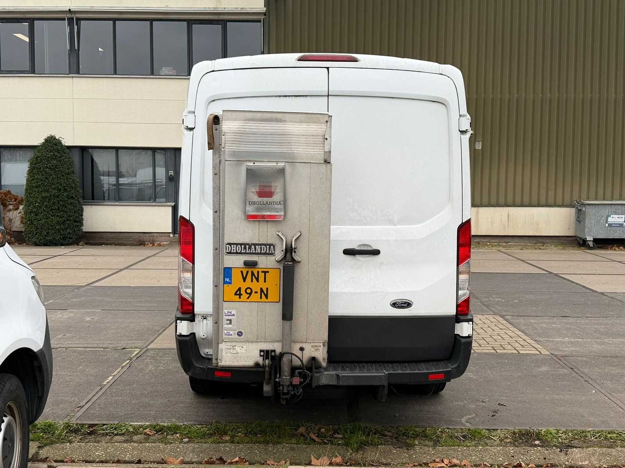 FORD TRANSIT 330 2.0 TDCI L3H3 TREND DHOLLANDIA TAIL LIFT | VNT-49-N - شاحنة التوصيل: صورة 2 FORD TRANSIT 330 2.0 TDCI L3H3 TREND DHOLLANDIA TAIL LIFT | VNT-49-N - شاحنة التوصيل: صورة 2