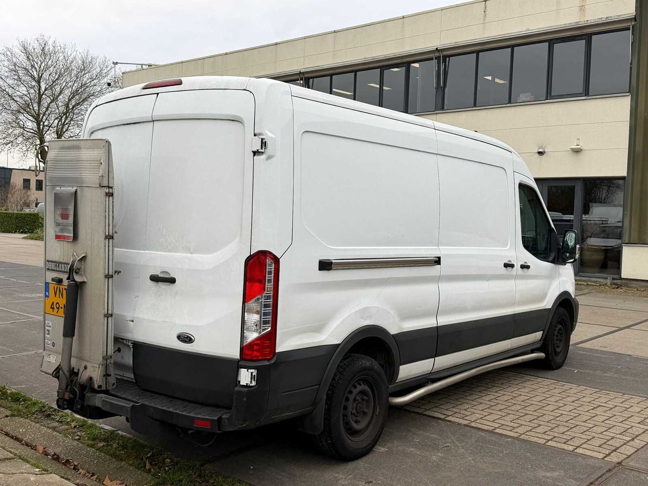 FORD TRANSIT 330 2.0 TDCI L3H3 TREND DHOLLANDIA TAIL LIFT | VNT-49-N - شاحنة التوصيل: صورة 3 FORD TRANSIT 330 2.0 TDCI L3H3 TREND DHOLLANDIA TAIL LIFT | VNT-49-N - شاحنة التوصيل: صورة 3