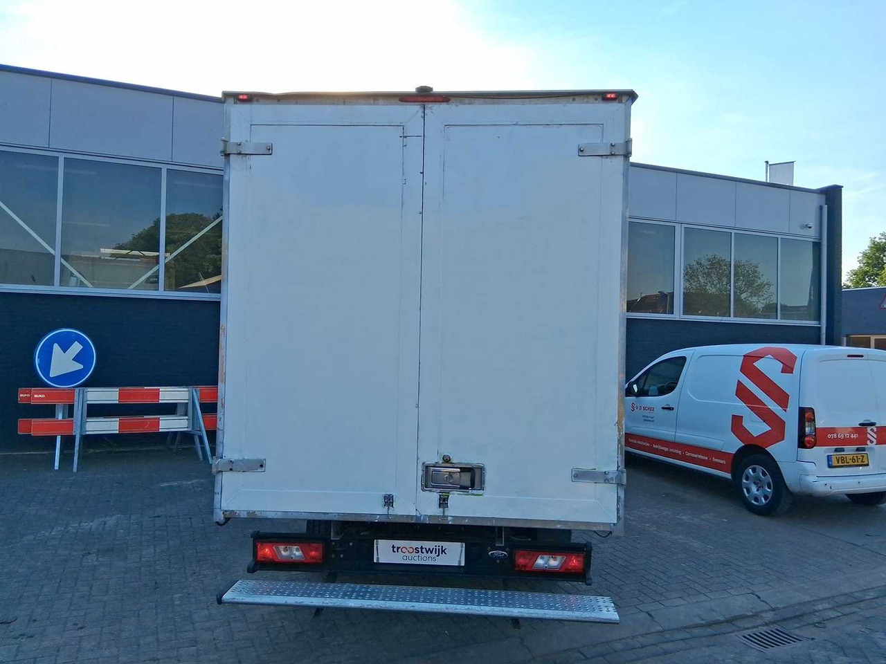 FORD TRANSIT 350 2.0 TDCI L4H1 TREND VAN | VHV-11-T - شاحنة التوصيل: صورة 5 FORD TRANSIT 350 2.0 TDCI L4H1 TREND VAN | VHV-11-T - شاحنة التوصيل: صورة 5