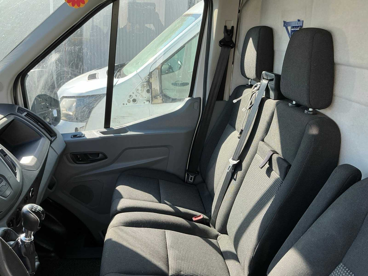 شاحنة التوصيل FORD VAN: صورة 6 شاحنة التوصيل FORD VAN: صورة 6