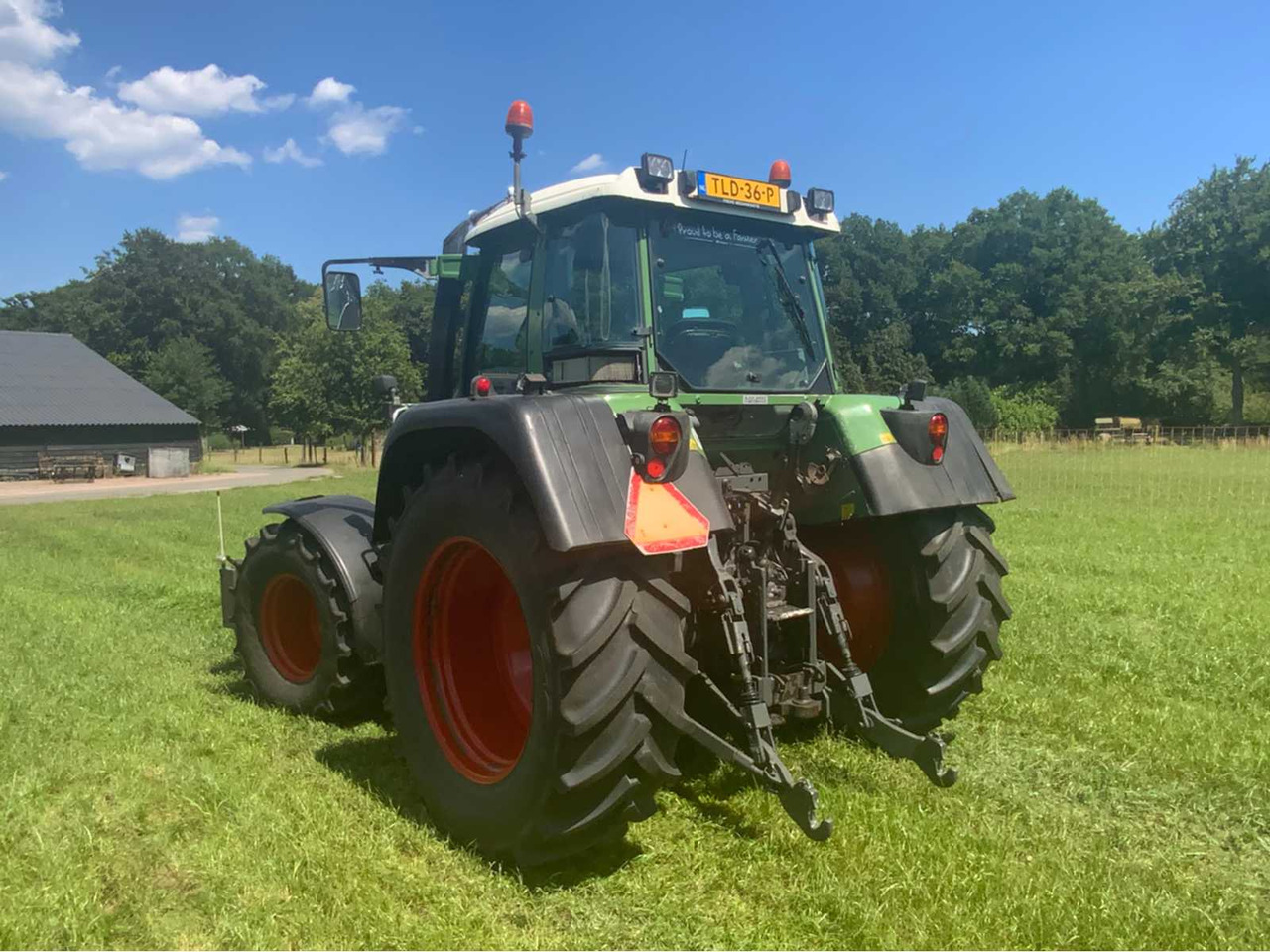 Fendt 411 Vario TMS Com 3 - جرار: صورة 3 Fendt 411 Vario TMS Com 3 - جرار: صورة 3
