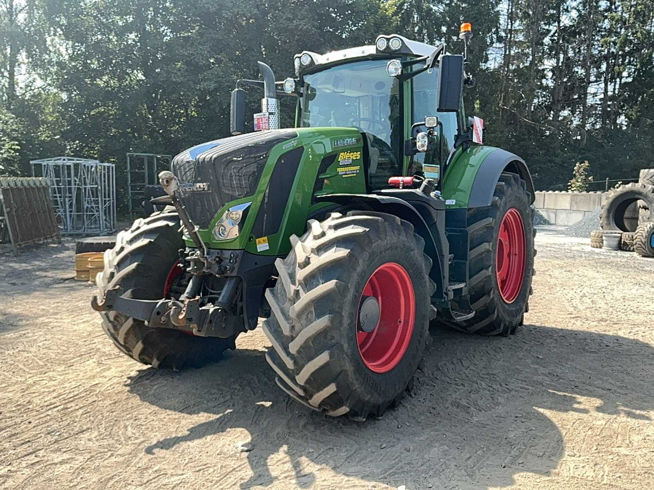 Fendt 826 Vario - جرار: صورة 1 Fendt 826 Vario - جرار: صورة 1