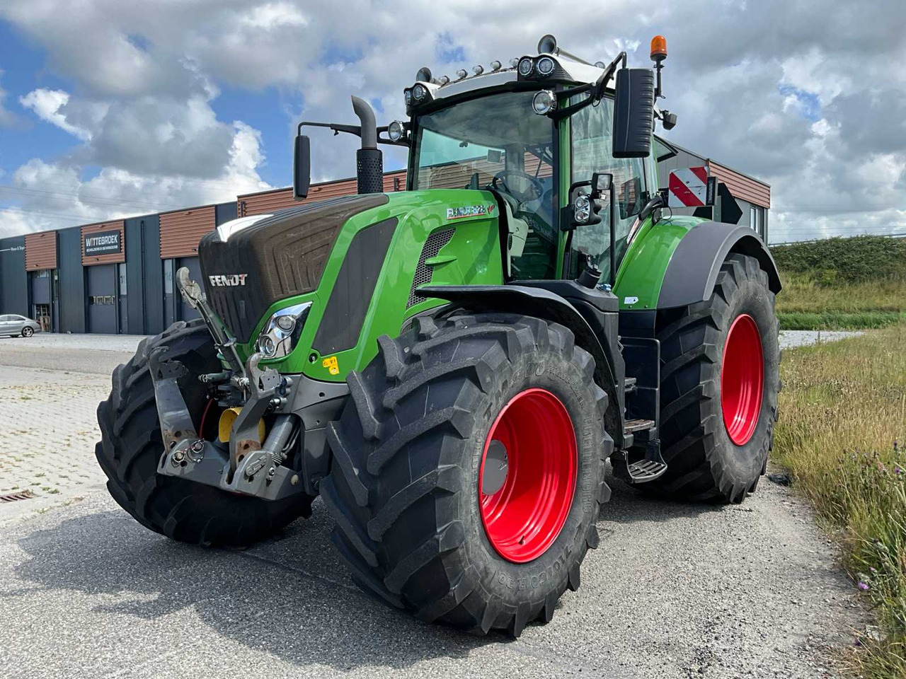 Fendt 828 Vario S4 Profi Plus - جرار: صورة 1 Fendt 828 Vario S4 Profi Plus - جرار: صورة 1