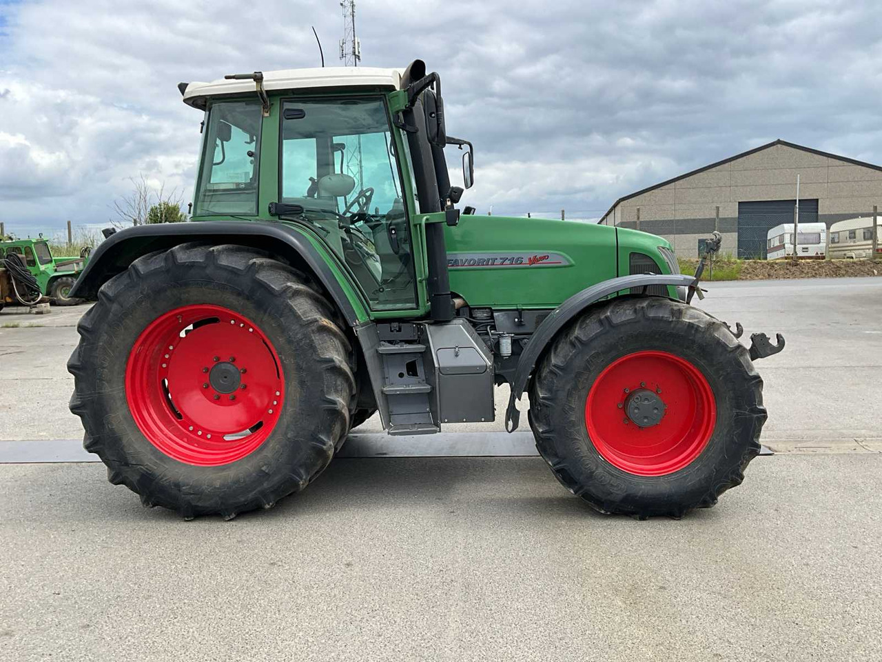Fendt FENDT 716 Vario - جرار: صورة 2 Fendt FENDT 716 Vario - جرار: صورة 2