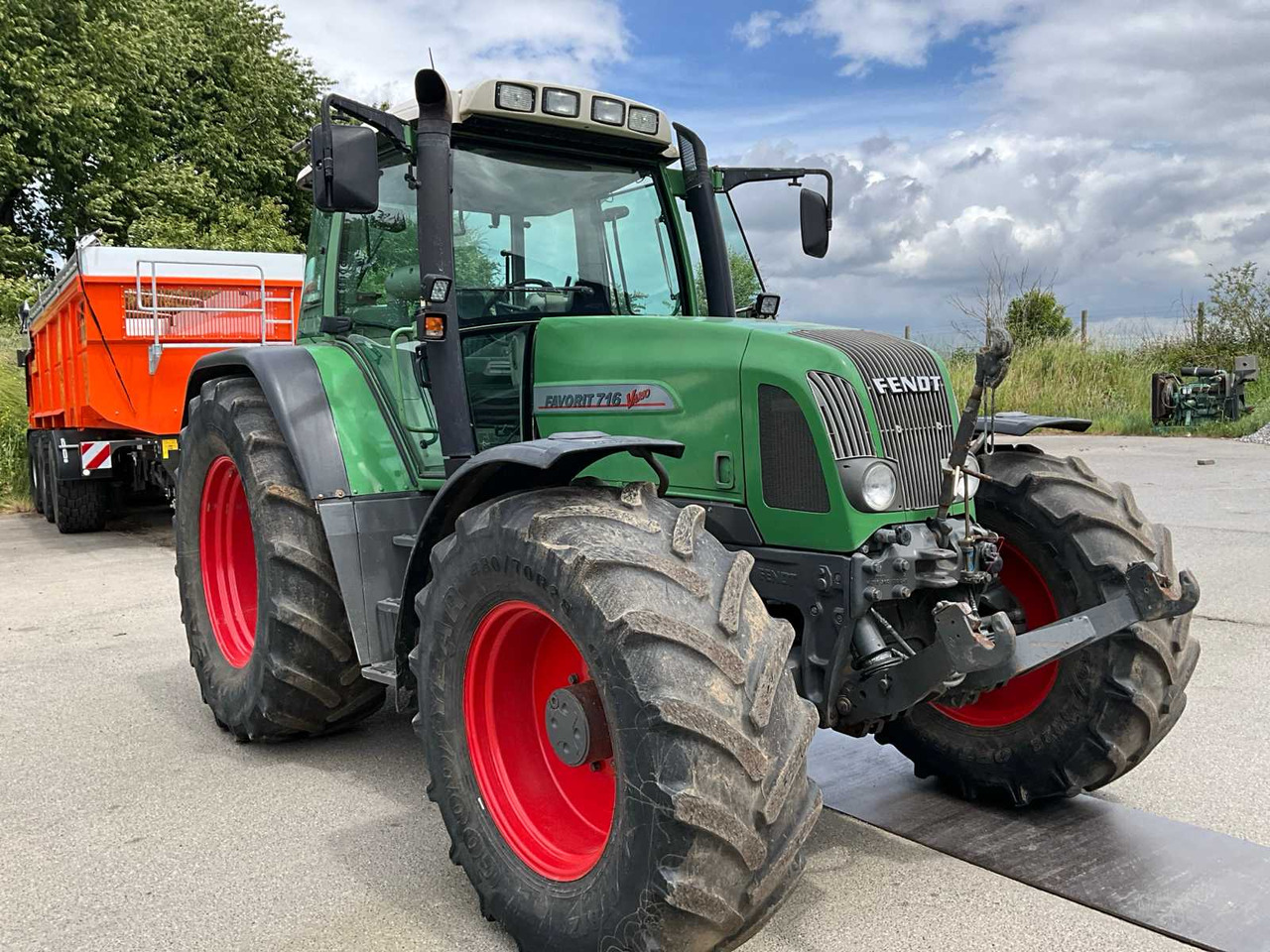 Fendt FENDT 716 Vario - جرار: صورة 1 Fendt FENDT 716 Vario - جرار: صورة 1