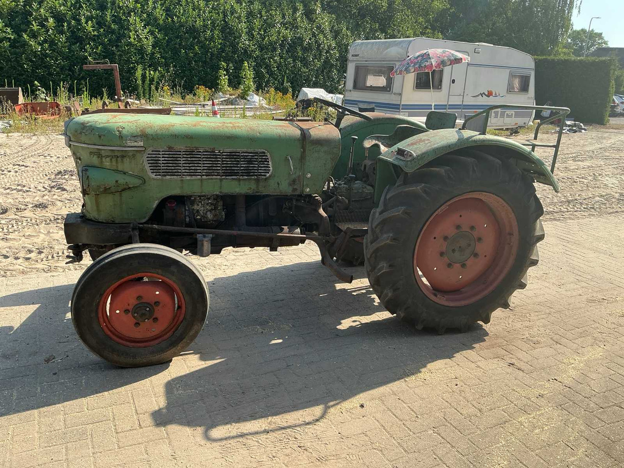 Fendt Farmer 2-FW139/3 - جرار: صورة 2 Fendt Farmer 2-FW139/3 - جرار: صورة 2