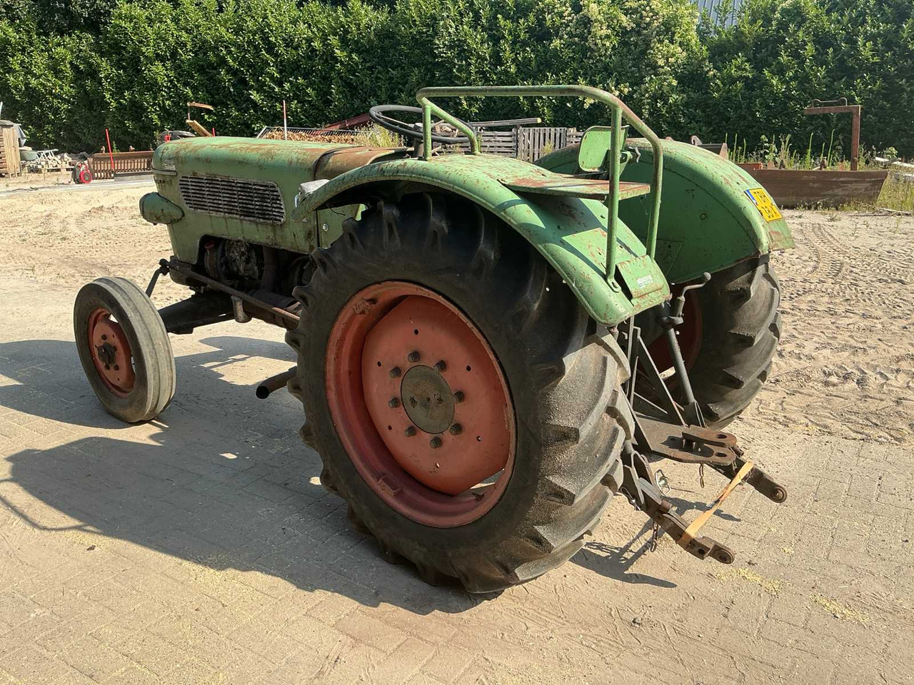 Fendt Farmer 2-FW139/3 - جرار: صورة 3 Fendt Farmer 2-FW139/3 - جرار: صورة 3