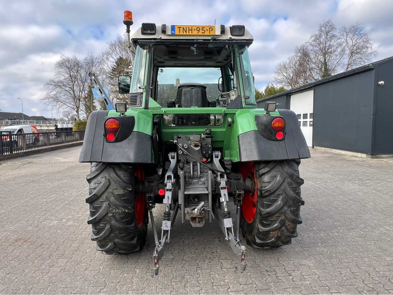 Fendt Farmer 410 - جرار: صورة 3 Fendt Farmer 410 - جرار: صورة 3