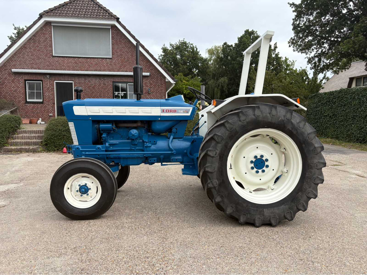 Ford 5000 - جرار صغير: صورة 3 Ford 5000 - جرار صغير: صورة 3
