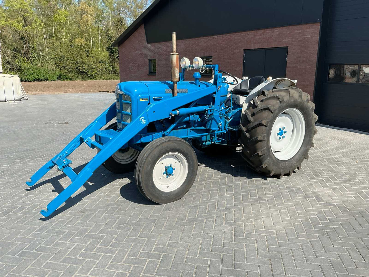 Fordson Super Major - جرار: صورة 1 Fordson Super Major - جرار: صورة 1
