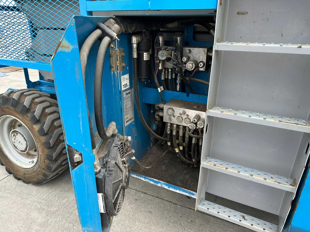 GENIE - GS-3384 - AERIAL WORK PLATFORMS - 2007 - معدات الوصول: صورة 5 GENIE - GS-3384 - AERIAL WORK PLATFORMS - 2007 - معدات الوصول: صورة 5