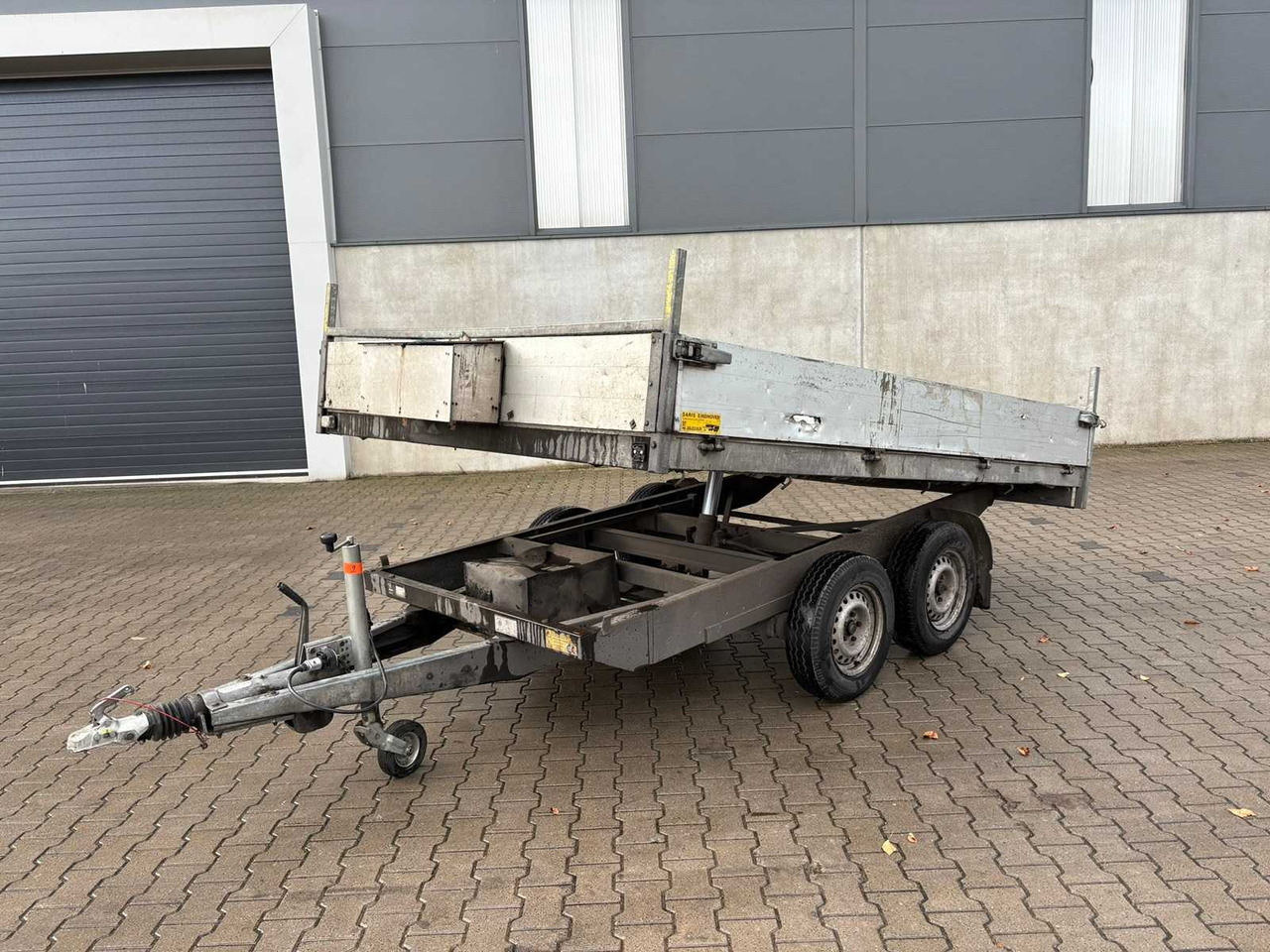 HAPERT - 2000 - D3000-02 - HYDRAULIC TIPPER TRAILER - عربة مقطورة: صورة 1 HAPERT - 2000 - D3000-02 - HYDRAULIC TIPPER TRAILER - عربة مقطورة: صورة 1
