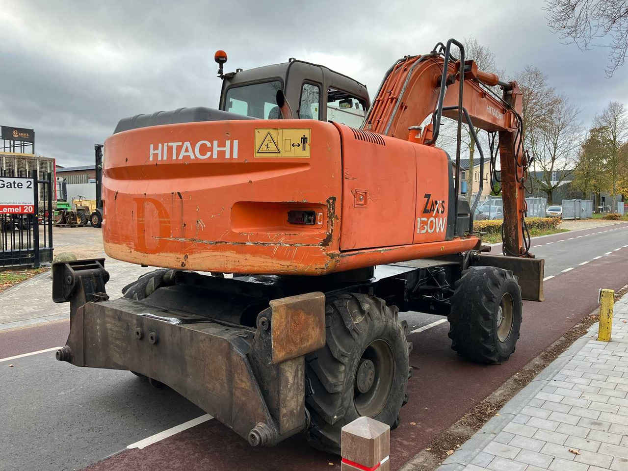 HITACHI - 2008 - ZX130W - WHEELED EXCAVATOR - حفارة دولاب: صورة 5 HITACHI - 2008 - ZX130W - WHEELED EXCAVATOR - حفارة دولاب: صورة 5
