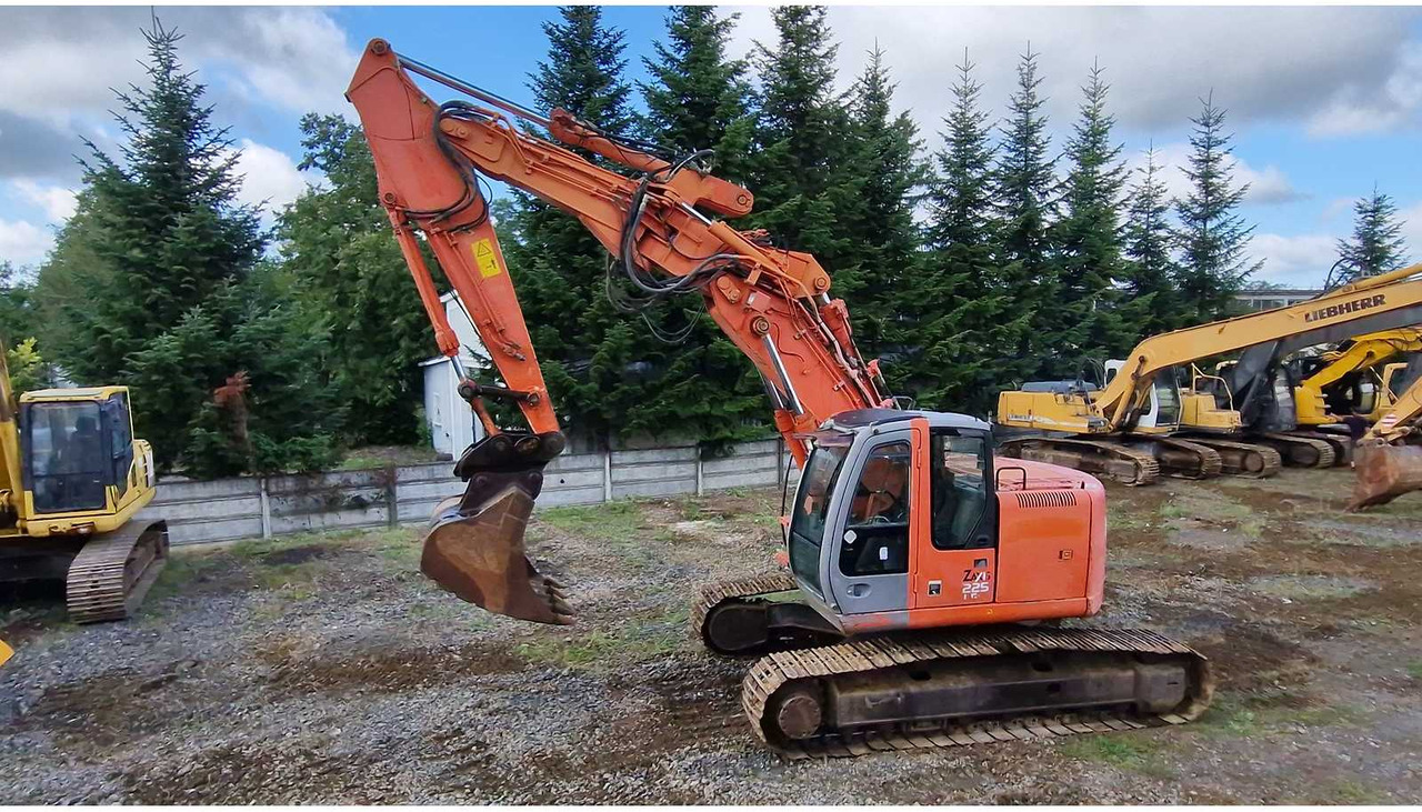 HITACHI ZX225USLC - حفار زحاف: صورة 5 HITACHI ZX225USLC - حفار زحاف: صورة 5