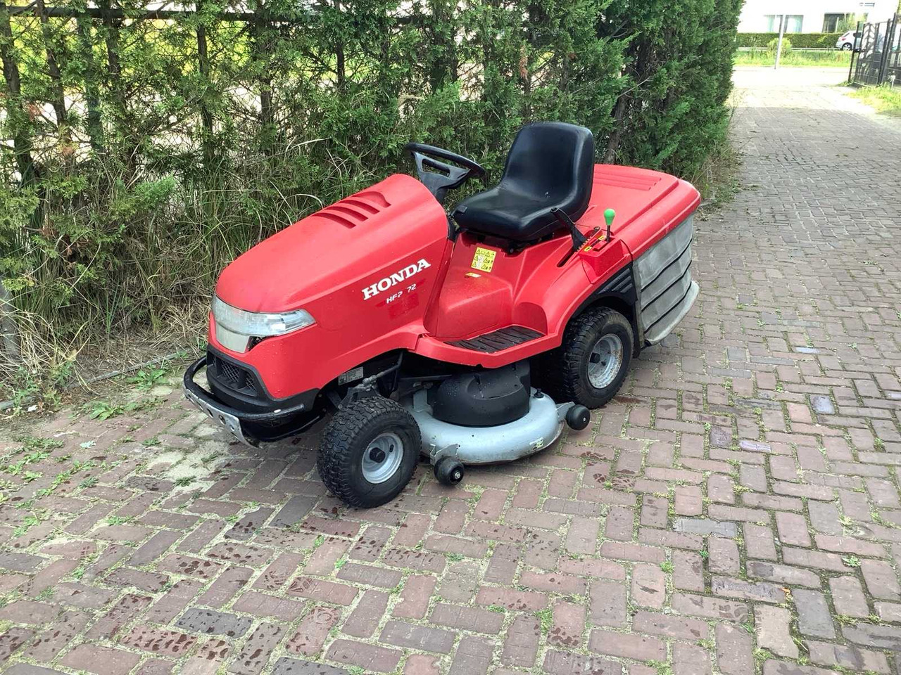 Honda 2622 - جزازة أعشاب الحدائق: صورة 1 Honda 2622 - جزازة أعشاب الحدائق: صورة 1