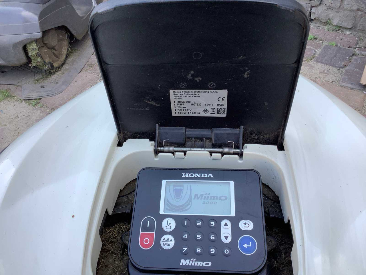Honda HRM 3000 - جزازة أعشاب الحدائق: صورة 5 Honda HRM 3000 - جزازة أعشاب الحدائق: صورة 5