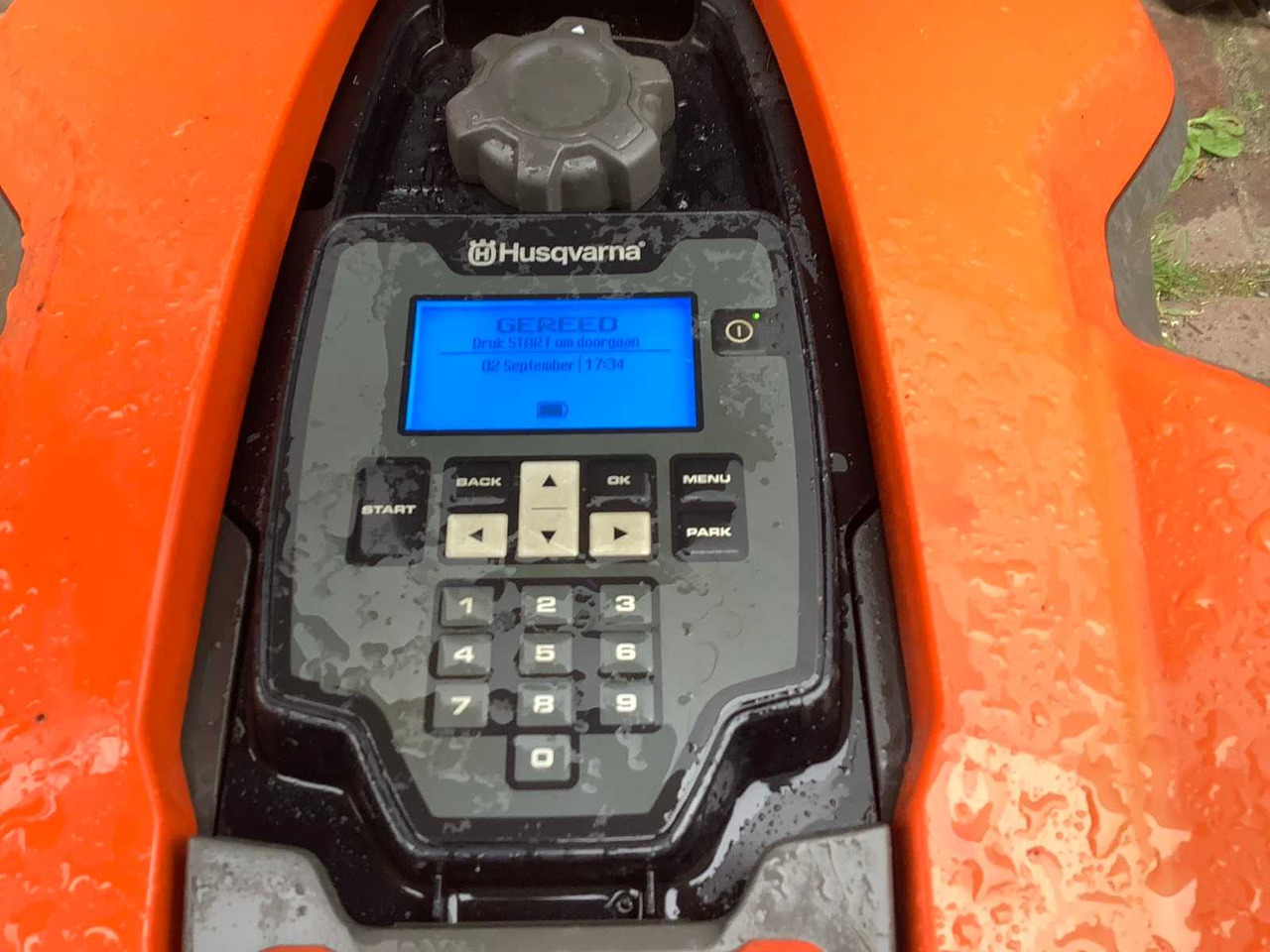 Husqvarna 305 - جزازة أعشاب الحدائق: صورة 4 Husqvarna 305 - جزازة أعشاب الحدائق: صورة 4