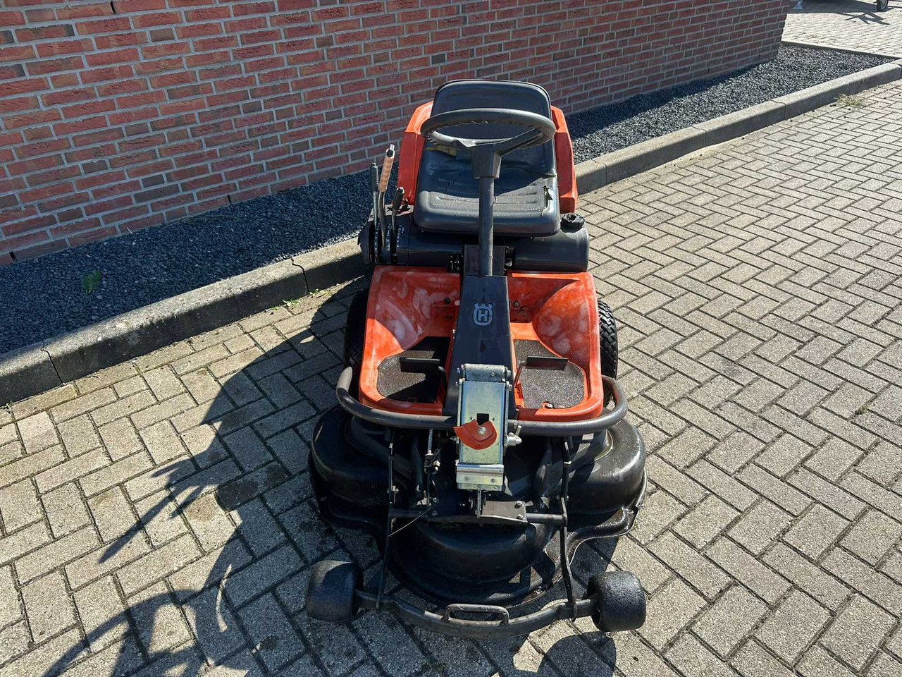 Husqvarna rider 11 - جزازة أعشاب الحدائق: صورة 4 Husqvarna rider 11 - جزازة أعشاب الحدائق: صورة 4