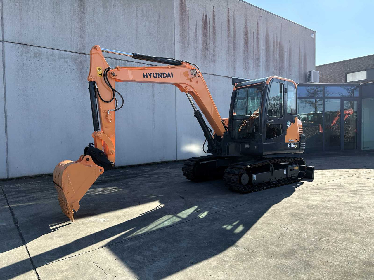 Hyundai R60VS - حفار زحاف: صورة 1 Hyundai R60VS - حفار زحاف: صورة 1