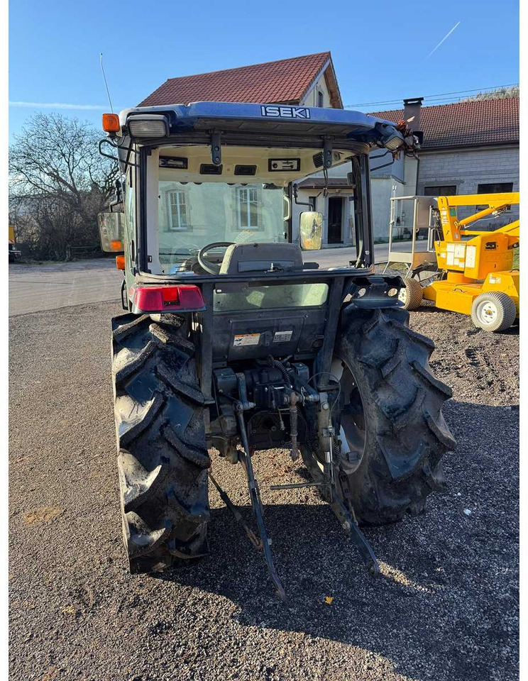 ISEKI - 2012 - AT340 - 4WD AGRICULTURAL TRACTOR - جرار: صورة 4 ISEKI - 2012 - AT340 - 4WD AGRICULTURAL TRACTOR - جرار: صورة 4