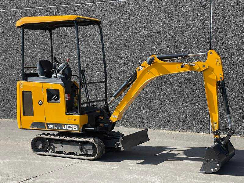 JCB 15 C-1 - حفار زحاف: صورة 1 JCB 15 C-1 - حفار زحاف: صورة 1