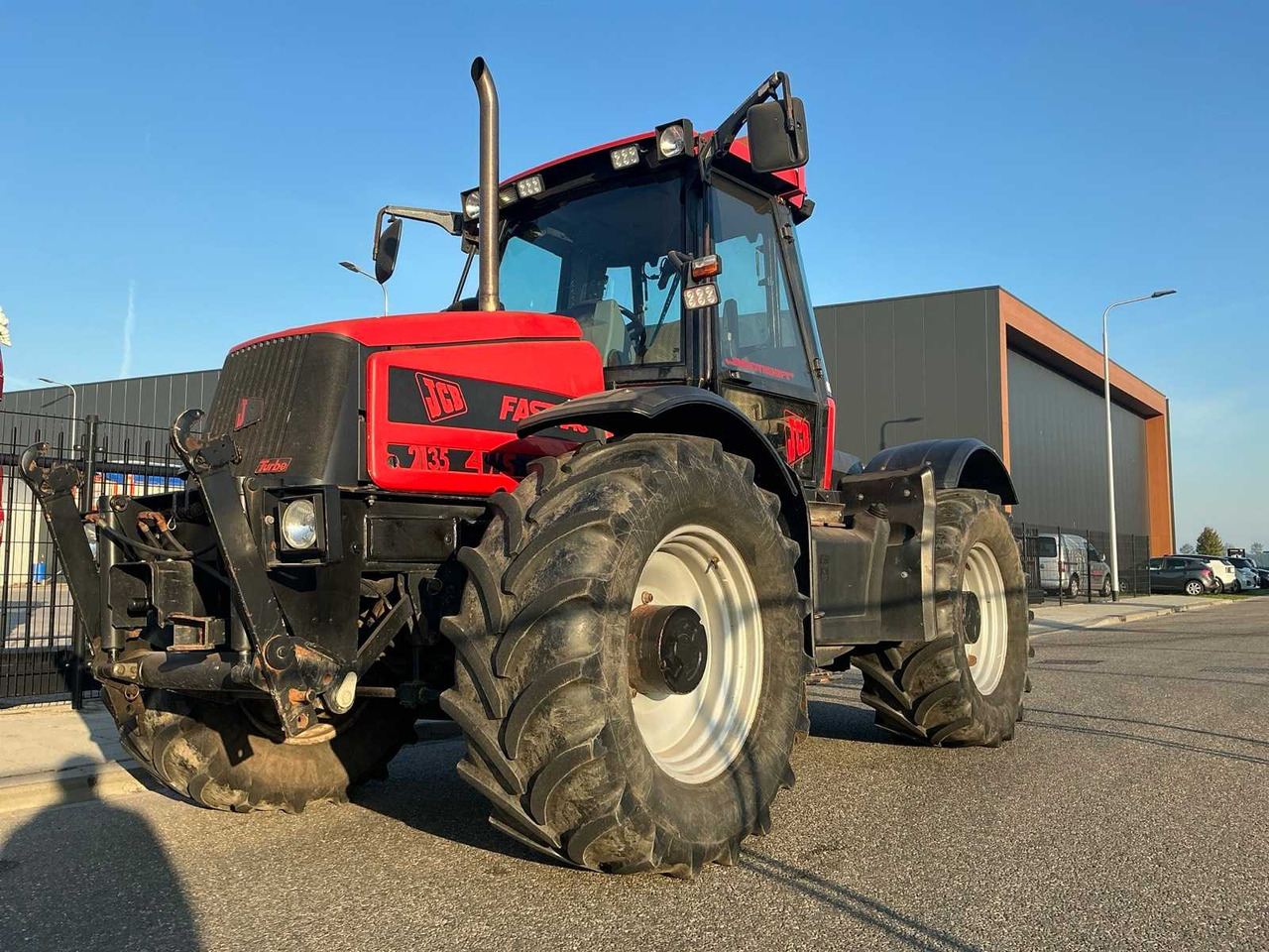 JCB Fastrac 2135 4WS - جرار: صورة 1 JCB Fastrac 2135 4WS - جرار: صورة 1