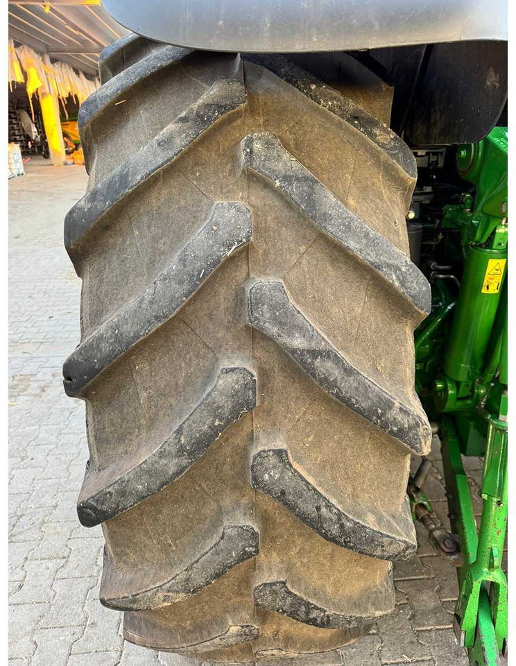 JOHN DEERE 6195 M - جرار: صورة 3 JOHN DEERE 6195 M - جرار: صورة 3