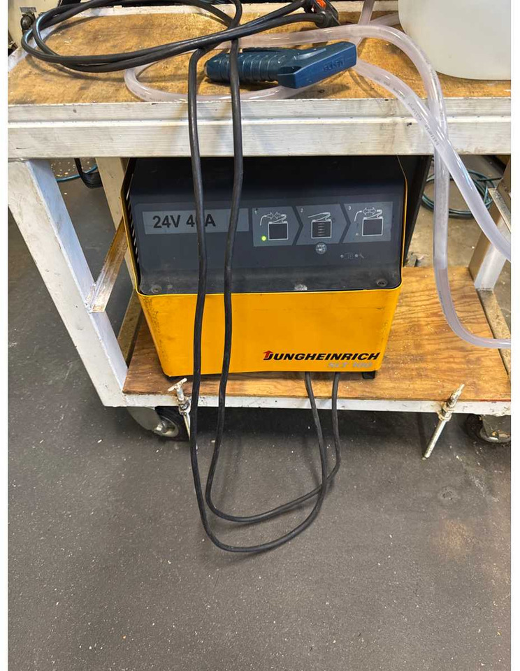 معدات المناولة JUNGHEINRICH: صورة 13 معدات المناولة JUNGHEINRICH: صورة 13