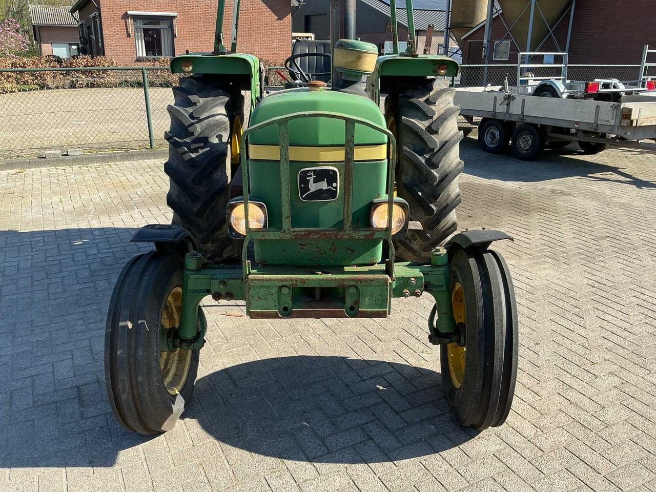 John Deere 2130 - جرار: صورة 5 John Deere 2130 - جرار: صورة 5