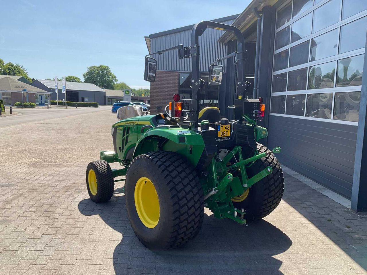 John Deere 4052M - جرار صغير: صورة 5 John Deere 4052M - جرار صغير: صورة 5