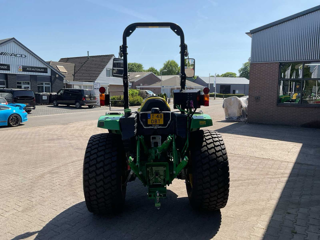 John Deere 4052M - جرار صغير: صورة 4 John Deere 4052M - جرار صغير: صورة 4