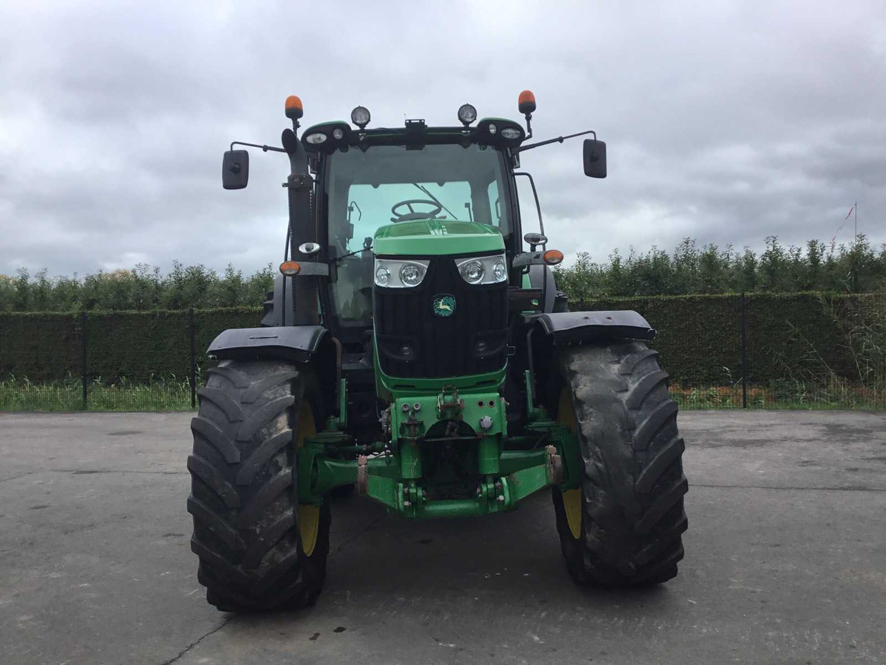 John Deere 6210R - جرار: صورة 3 John Deere 6210R - جرار: صورة 3