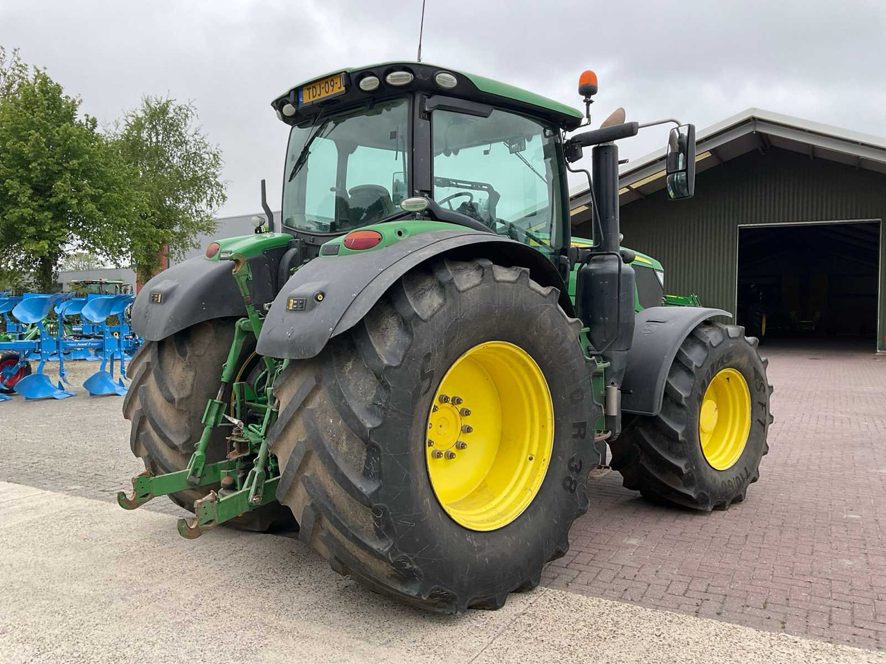 John Deere 6215R - جرار: صورة 3 John Deere 6215R - جرار: صورة 3