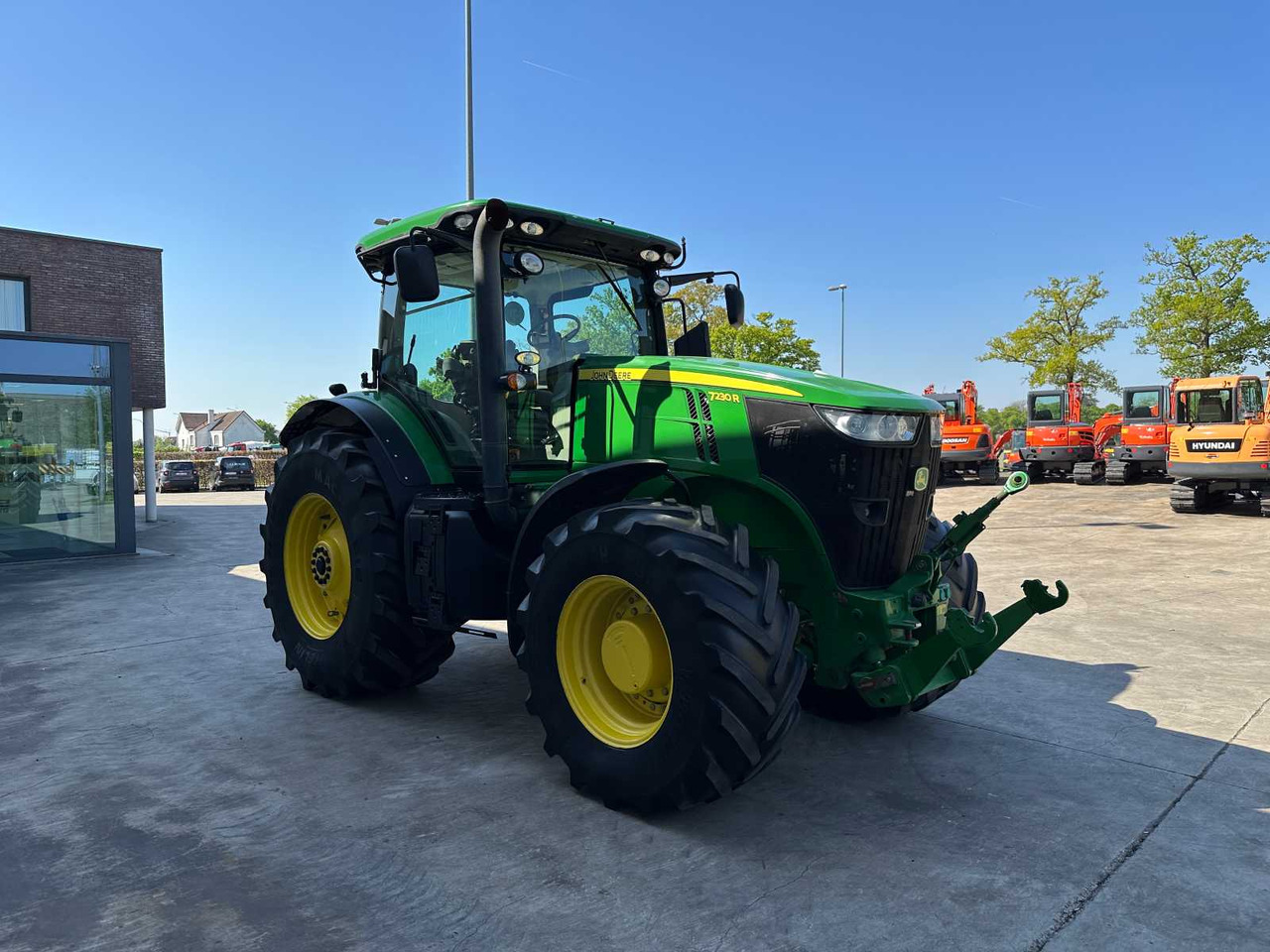 John Deere 7230R - جرار: صورة 3 John Deere 7230R - جرار: صورة 3