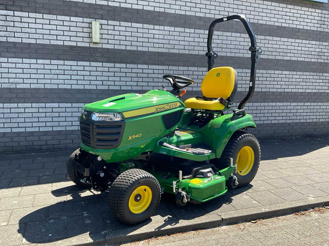 John Deere X940 - جزازة أعشاب الحدائق: صورة 1 John Deere X940 - جزازة أعشاب الحدائق: صورة 1