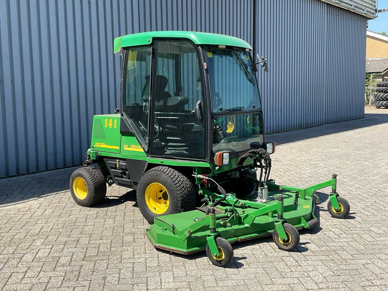 John deere 1505 - جزازة أعشاب الحدائق: صورة 2 John deere 1505 - جزازة أعشاب الحدائق: صورة 2