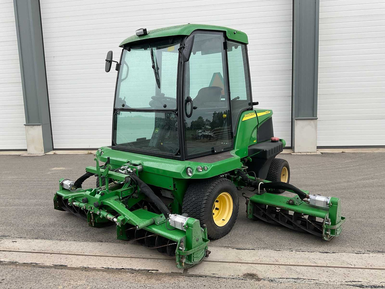 John deere 1905 4WD - التقطيع جزازة/ ماكينات قطع الحشائش: صورة 1 John deere 1905 4WD - التقطيع جزازة/ ماكينات قطع الحشائش: صورة 1