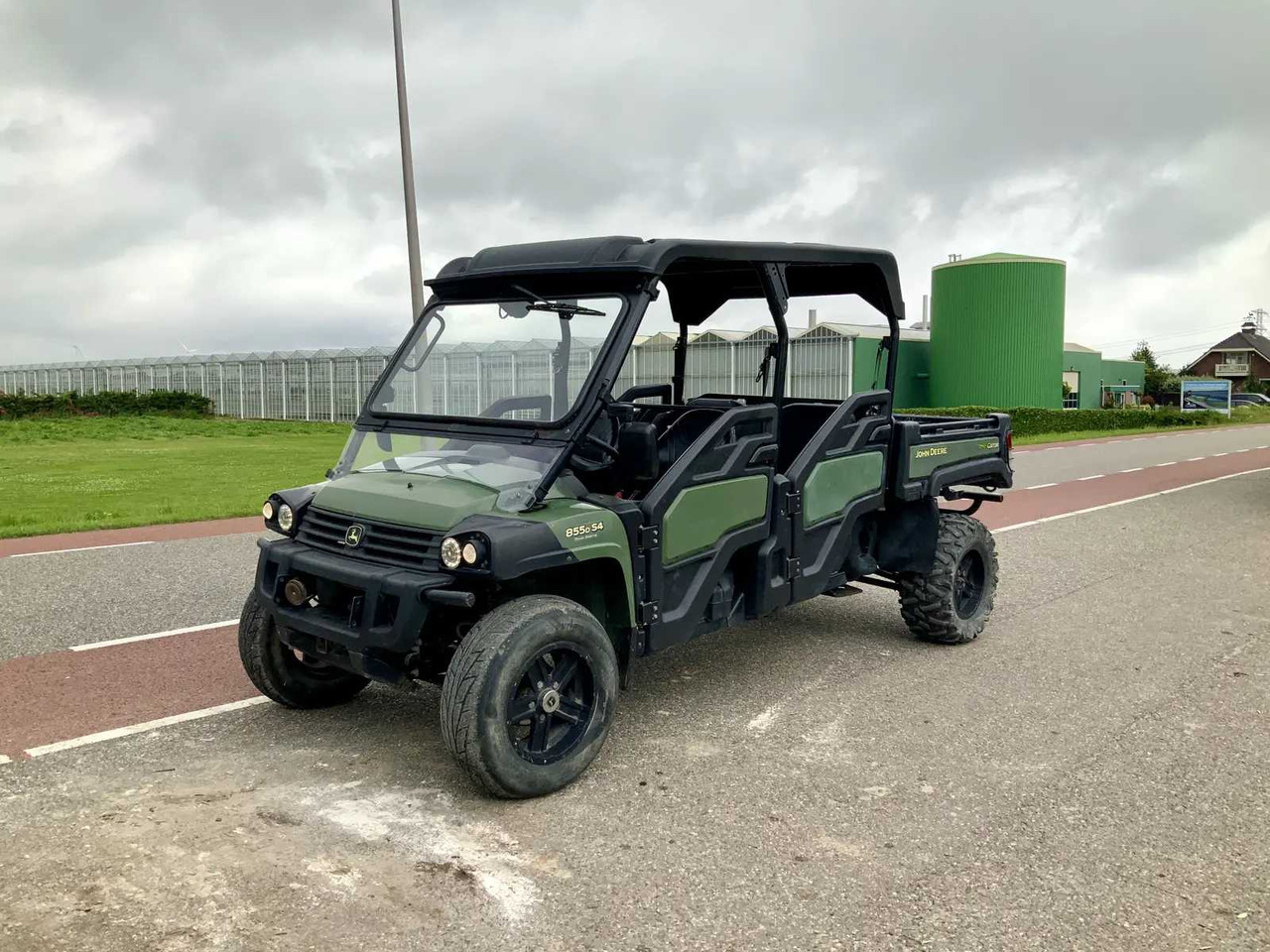 John deere Gator XUV 4x4 IRS - جرار البلدية: صورة 1 John deere Gator XUV 4x4 IRS - جرار البلدية: صورة 1